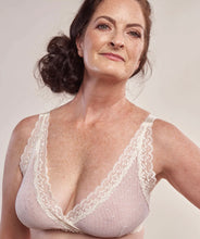 Load image into Gallery viewer, Susan Wireless Front Wrap Bralette AO-039